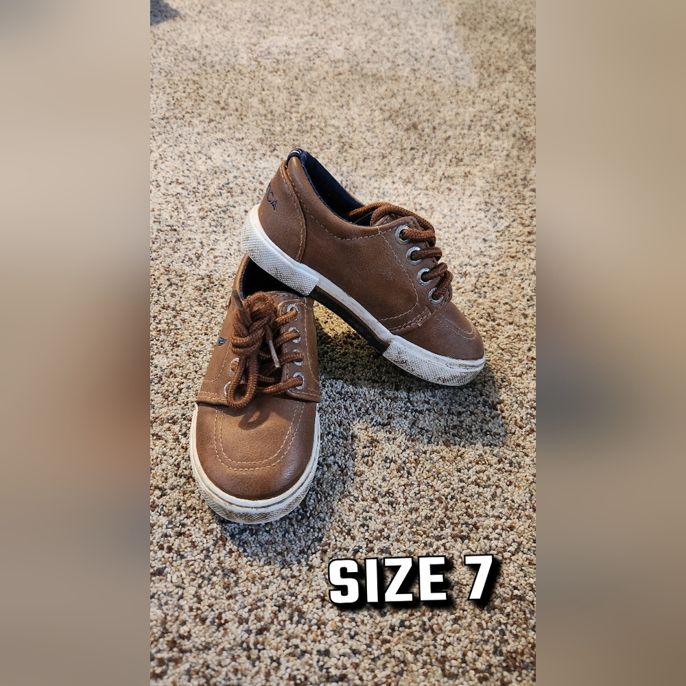 Nautica brown shoes